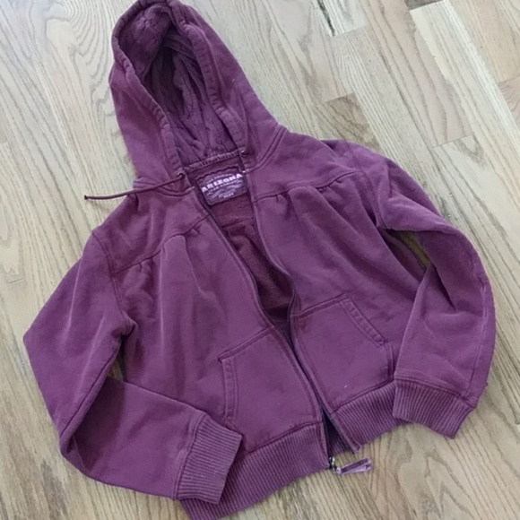 Hooded jackets - Picture 5 of 6